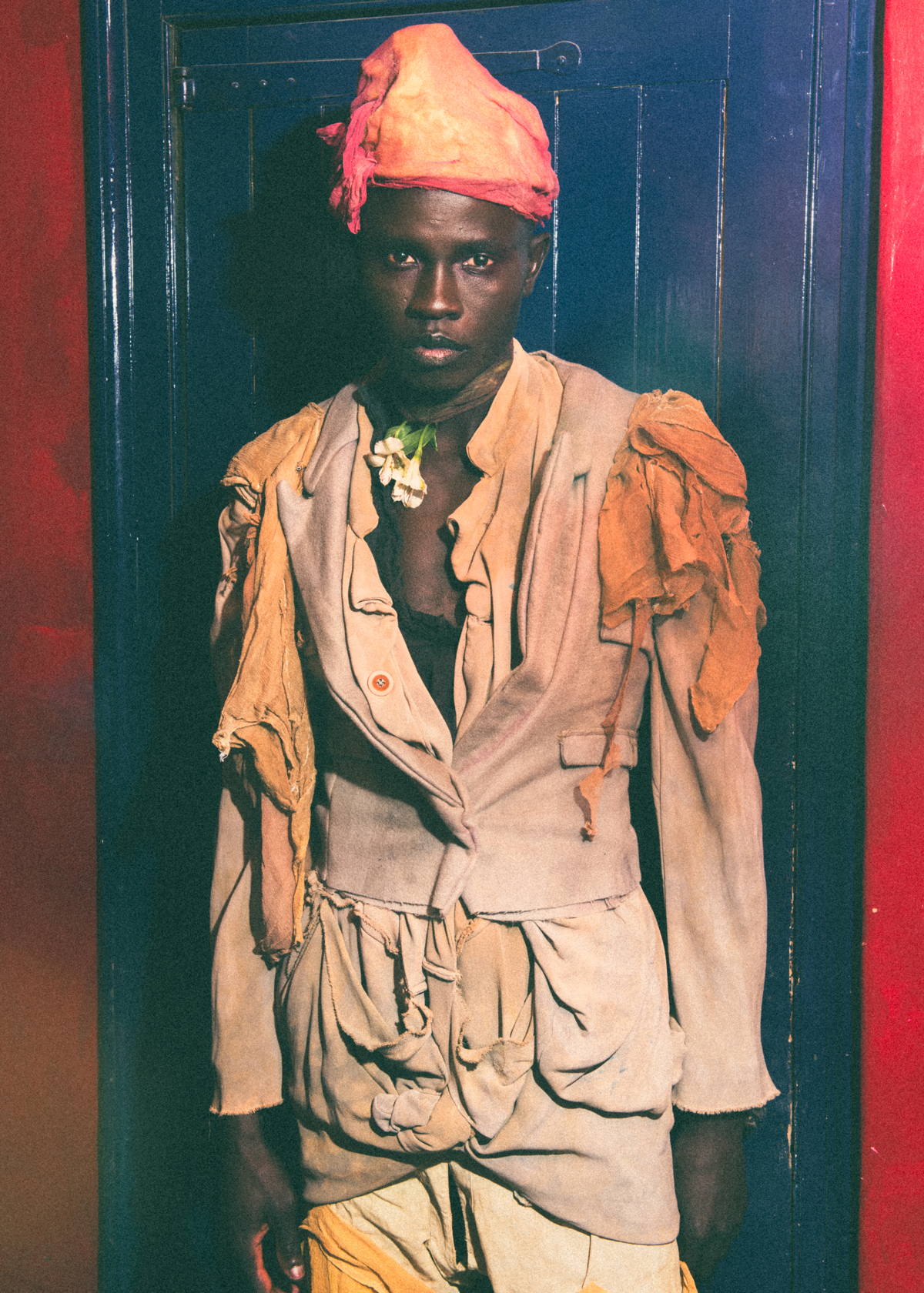 Paolo Carzana, Autumn/Winter 2025, Dragons Unwinged at the Butchers Block. Headwear and creative consulting by Nasir Mazhar. Styling and creative consulting by Patricia Villirillo. Photograph by Joseph Rigby. Courtesy of Paolo Carzana.