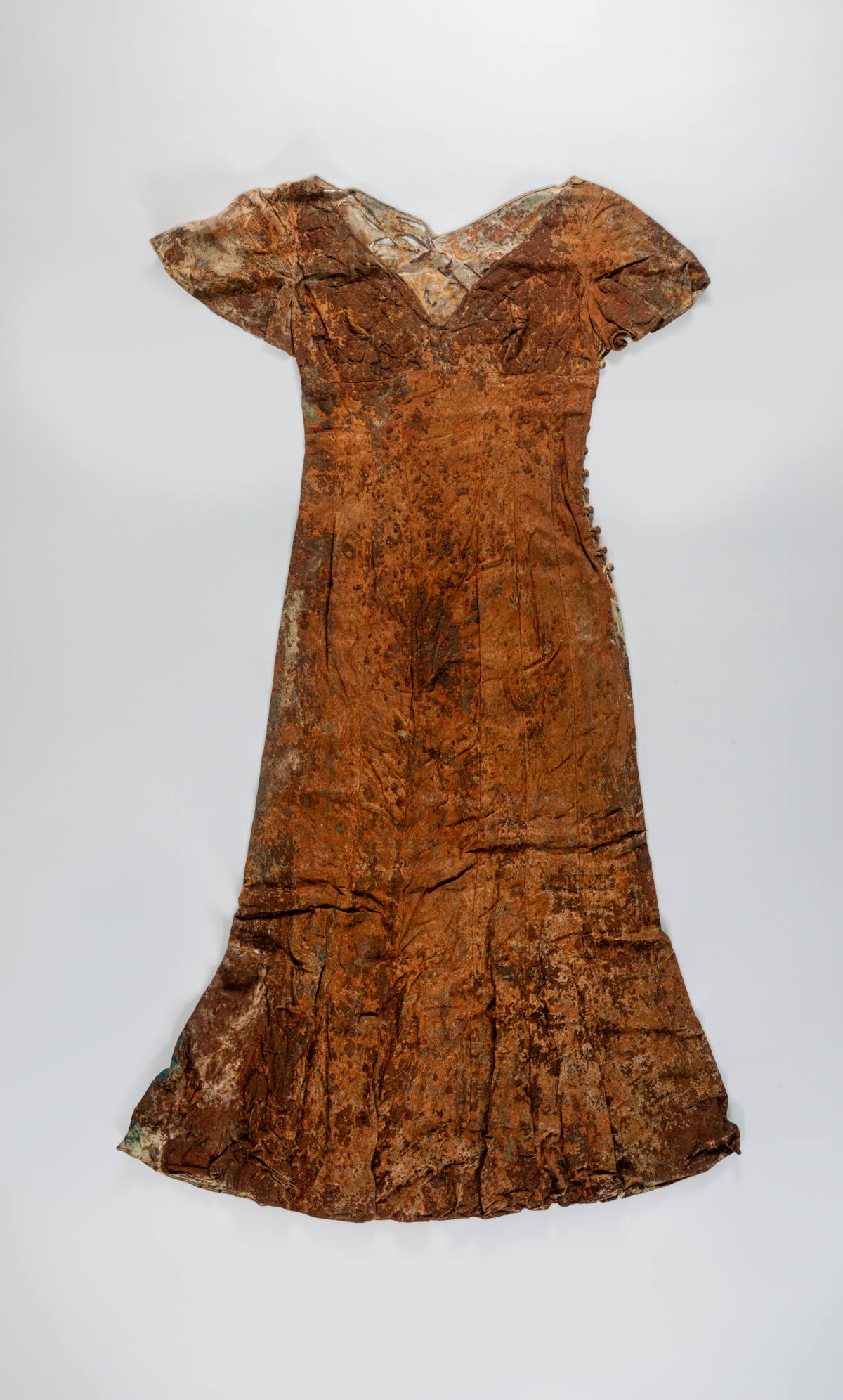 Hussein Chalayan, Cartesia, Autumn/Winter 1994. Photograph by Ellen Sampson.