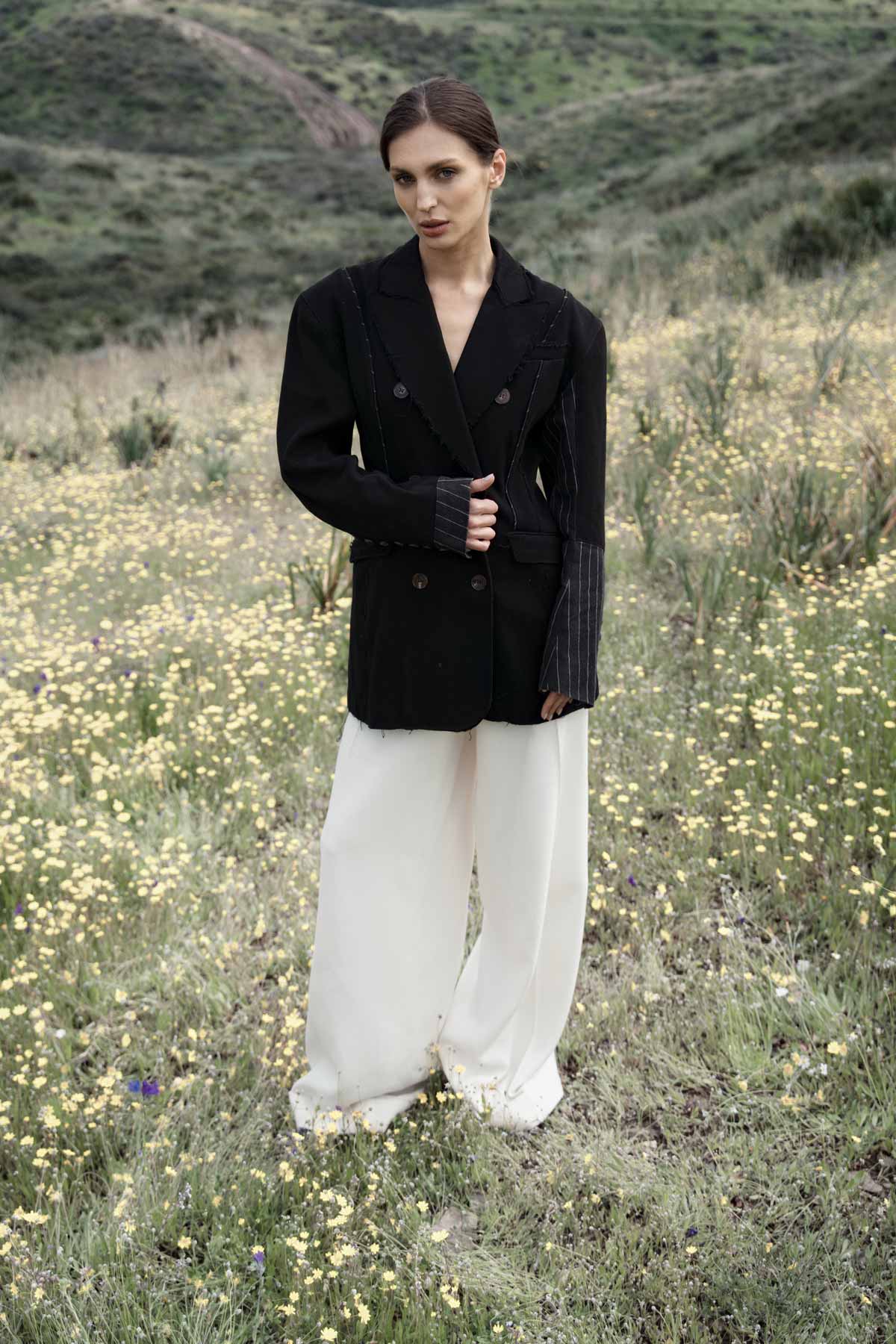 Total look by SOCIÉTÉ ANGELIQUE, made with deadstock materials. Every garment comes with a QR code showing where the production is made, the exact composition and who has touched the garment.
