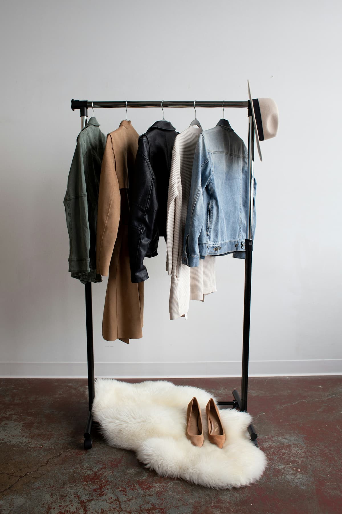 Clothing that can influence fashion psychology and enclothed cognition