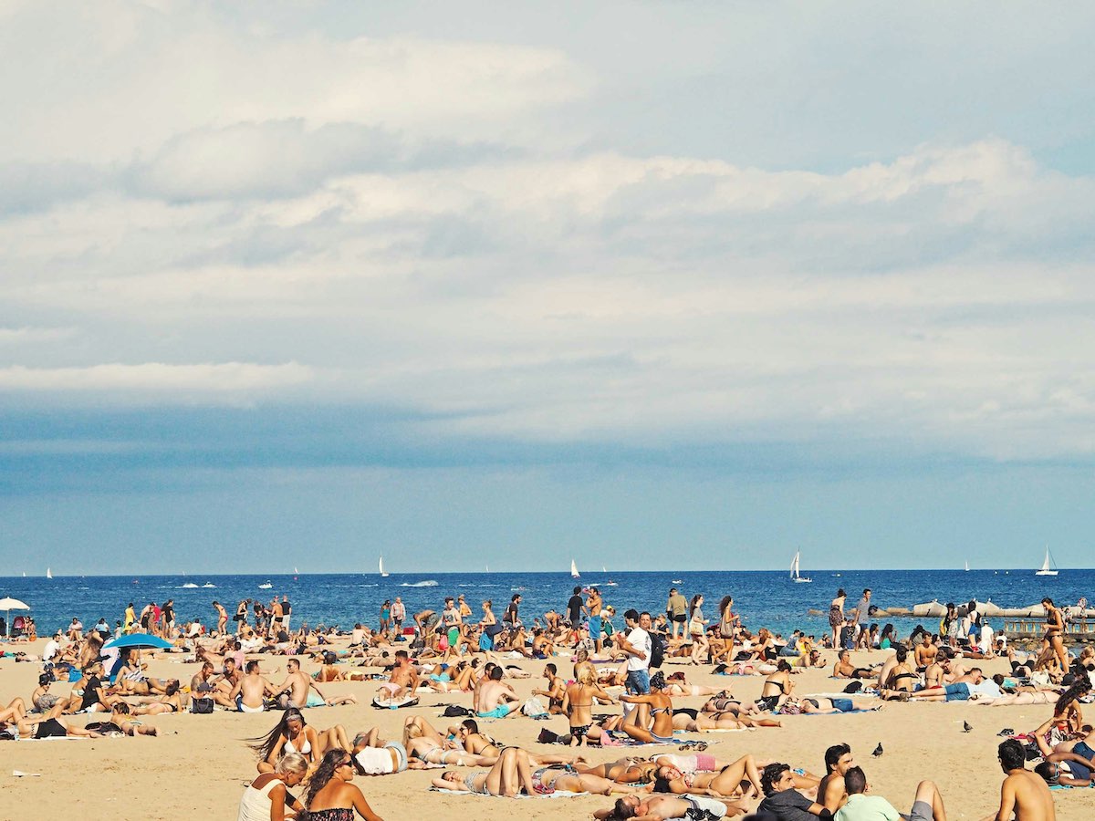 Overcrowded Beach Federico Giampieri