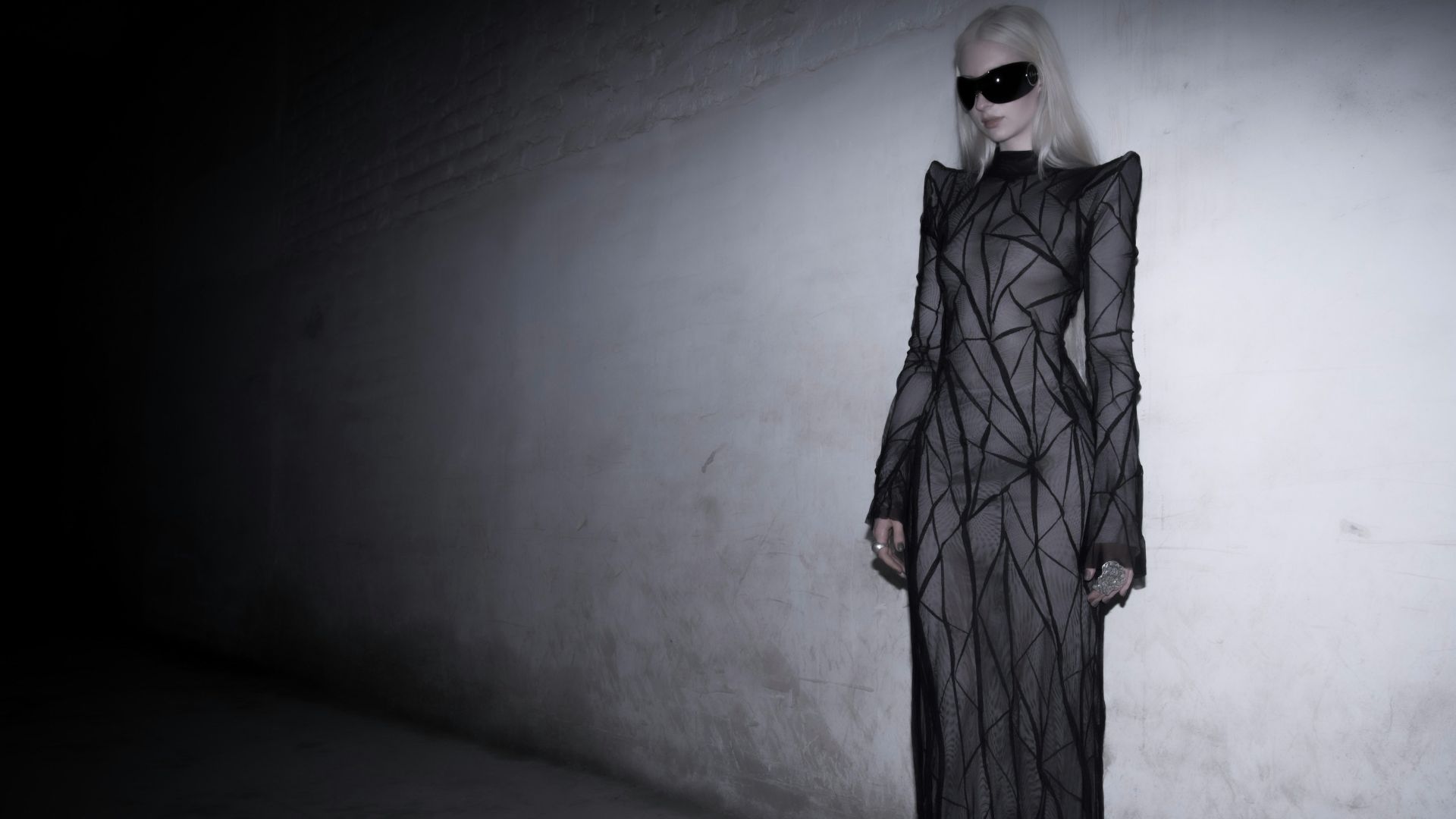 Structural art in fashion