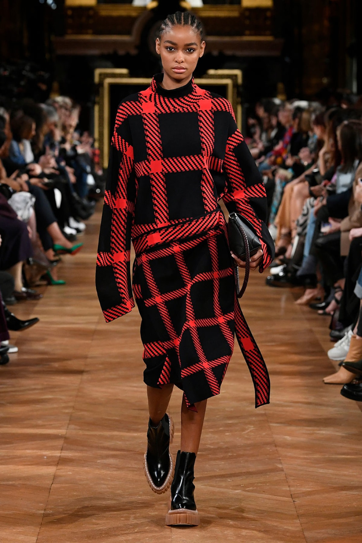 fashion trends, fashion news, sustainable fashion trends, sustainable trends, Sustainable marketing trends, sustainable fashion, fashion industry, marketing, collection, Autumn, Winter, 2020, 2021, Autumn/Winter 2020-2021, sustainability, creative direction, social media, marketing trends, top marketing trends of 2020, Gucci, Stella McCartney, Nanushka, Vivienne Westwood, Stella Jean, Mother of Pearl, sustainable storytelling, visual communication, millennials, gen z, diversity, inclusive, inclusivity