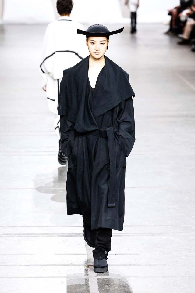 Sustainable Trends | Issey Miyake Autumn Winter 2020 - 2021 Ready-to ...