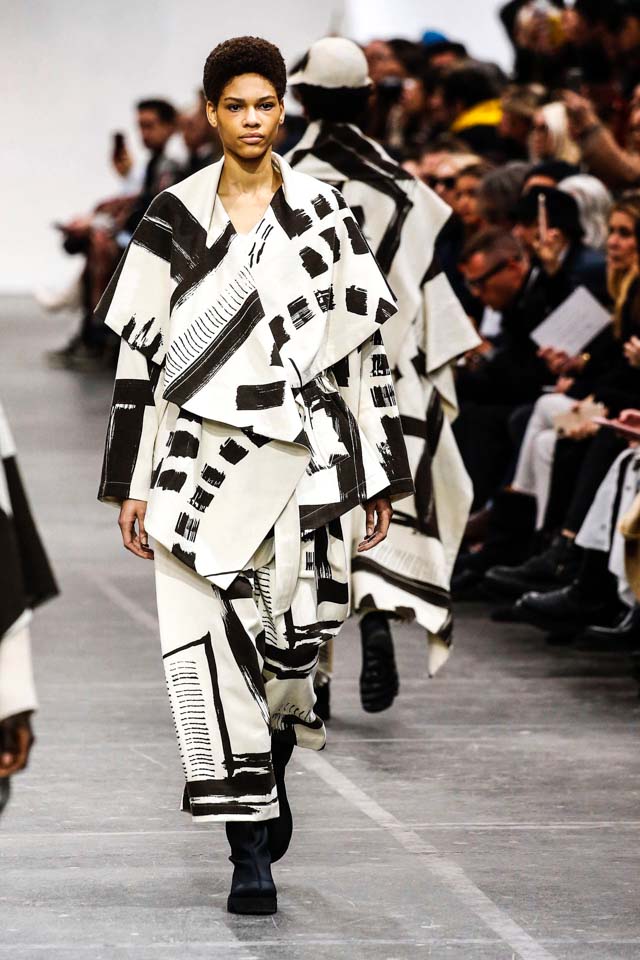 Issey Miyake Fashion Show, Collection Menswear Fall Winter 2020 presented  during Paris Fashion Week 0017 – NOWFASHION