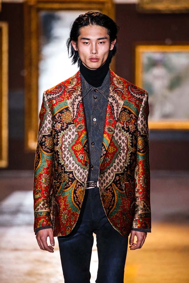 Etro - Sustainable Brand I Fashion Show & Look Book