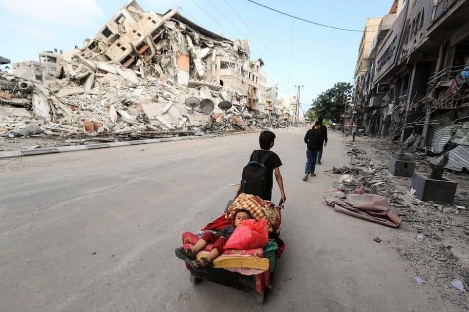 Gaza, humanitarian crisis, humanitarian crisis in Gaza deepens, Israel, Hamas, Conflict, Palestine, United Nations, lack of food, lack of medical supply, aerial bombing, aerial bombardment, help, NGOs, Luxiders, Culture