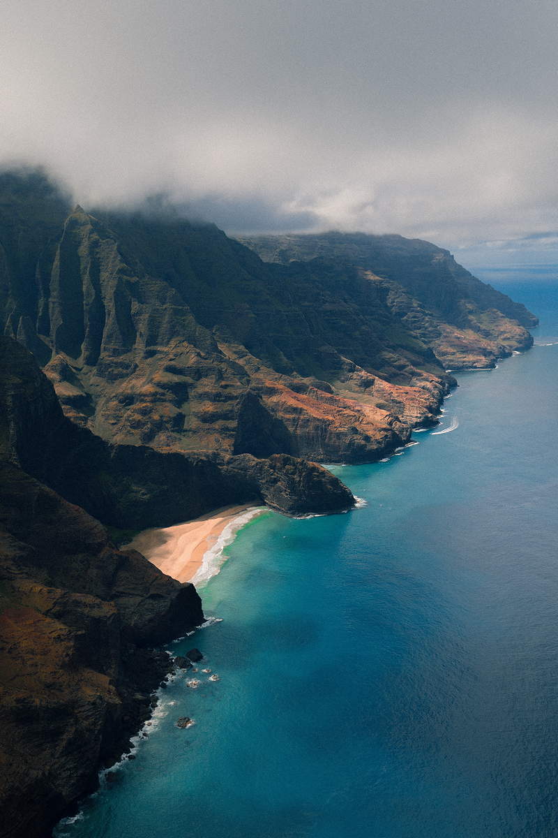 Hawaii © JaKob Owens via Unsplash