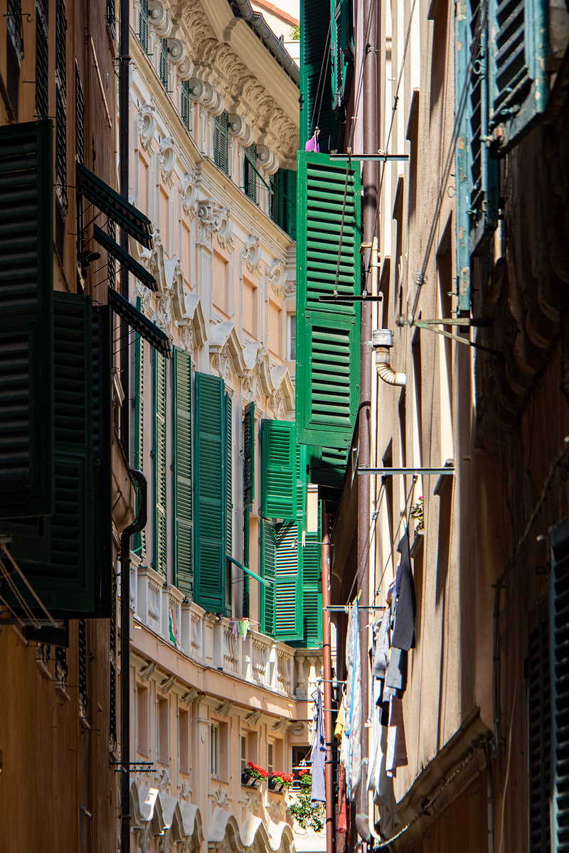Genoa © Nick Fewings via Unsplash