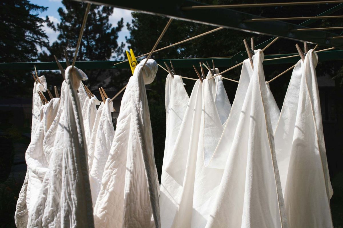 Sustainable-ways-to-wash-clothes-luxiders-magazine